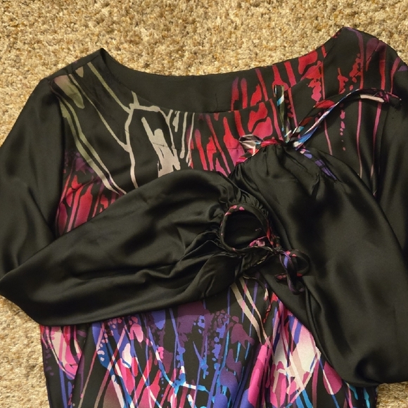 Women's Multicolor Abstract Print Top - Picture 2 of 5